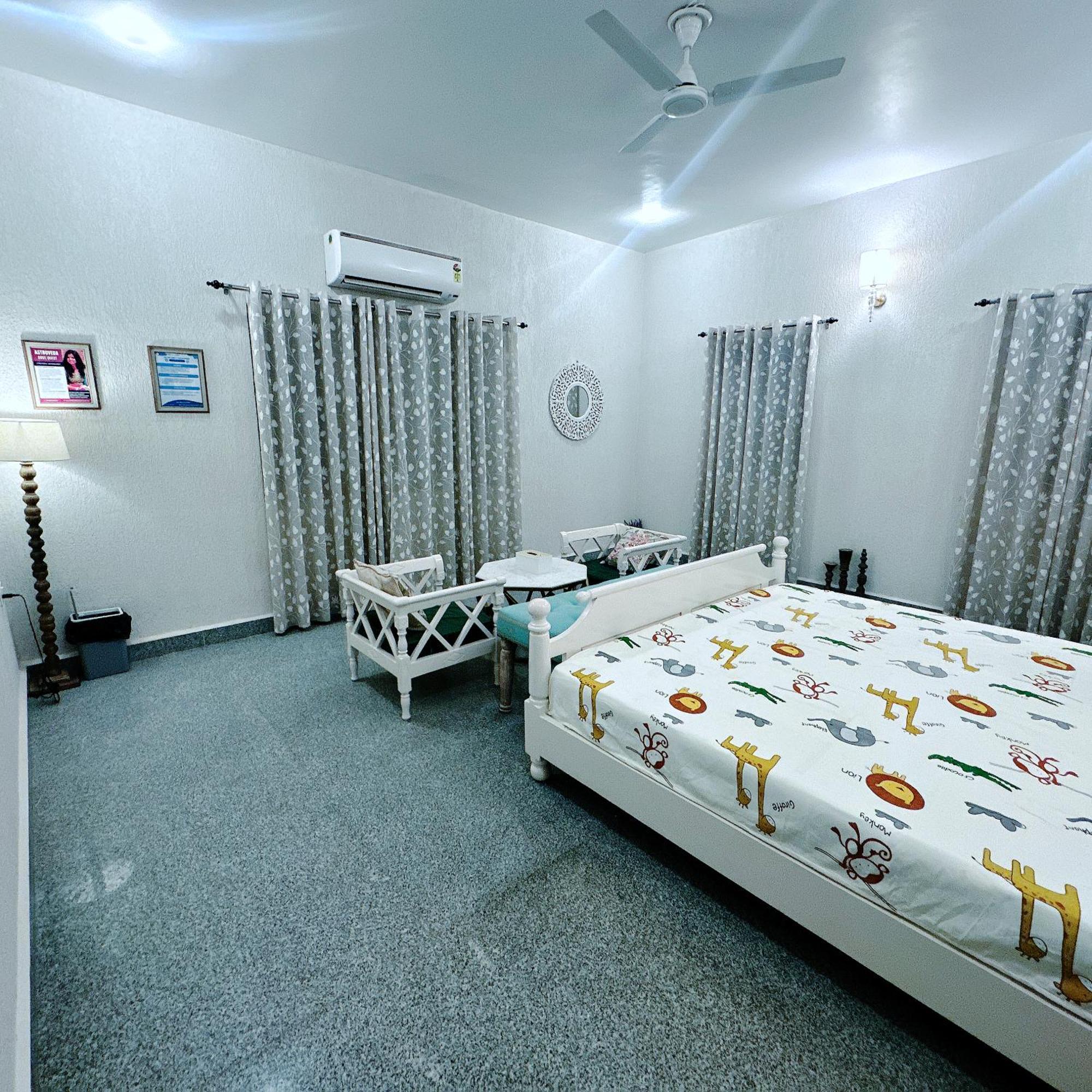 Vraj Vilas Vrindāvan Esterno foto
